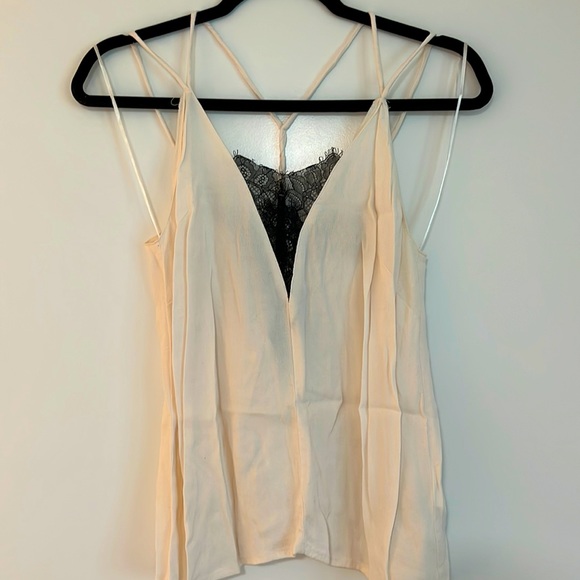 H&M going out lacy top! Gold tag ⭐️ bundle for discount! - Picture 1 of 5